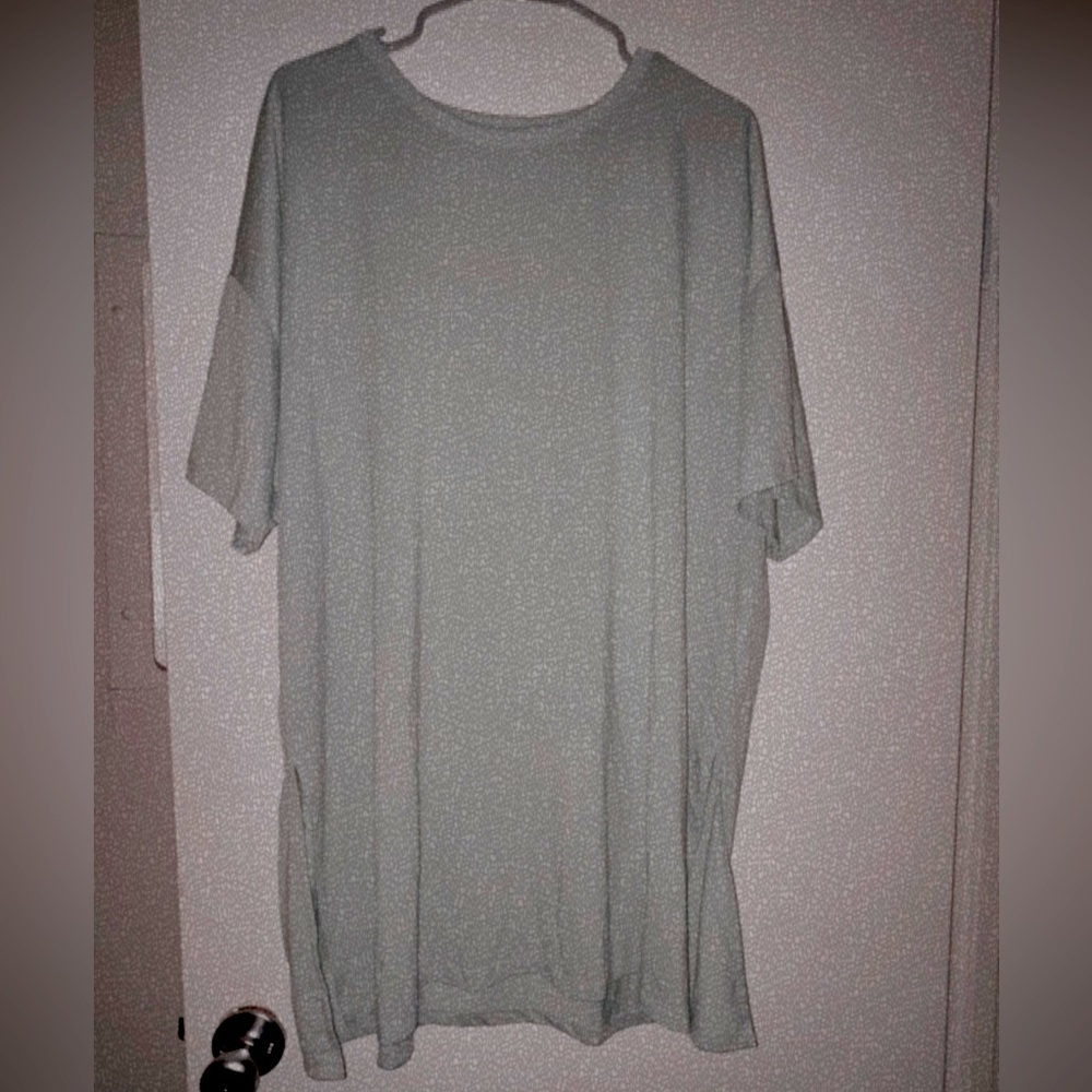 SOLD Old Navy Active Tee